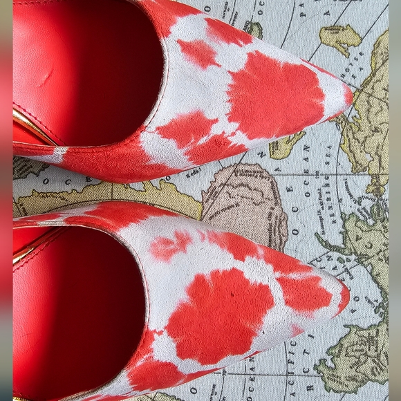 Ralph Lauren Pinterest Red Gray Tie Dye Suede Stiletto Statement Heels, size 6.5 - Picture 2 of 11